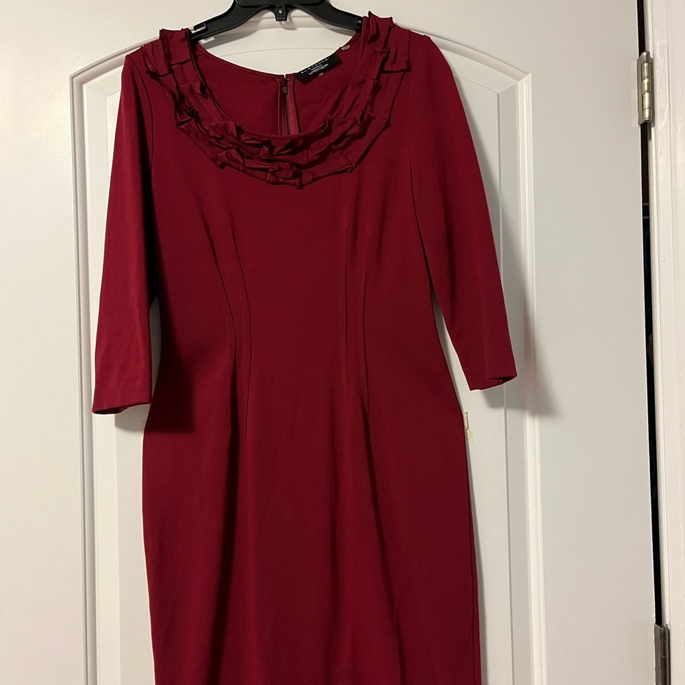 Elie Tahari three quarter sleeve dress